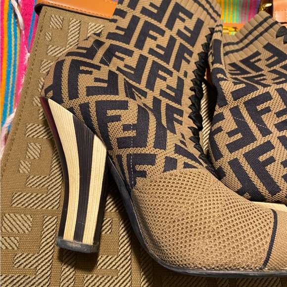 COPY - Fendi Boots on sale now/free gifts - Picture 2 of 11